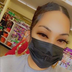 Meet your Posher, Moto